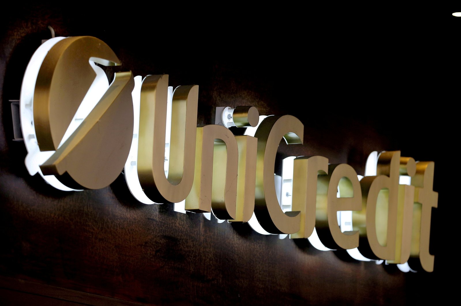UniCredit Italia akan menjual sisa saham di Yapı Kredi Turki
