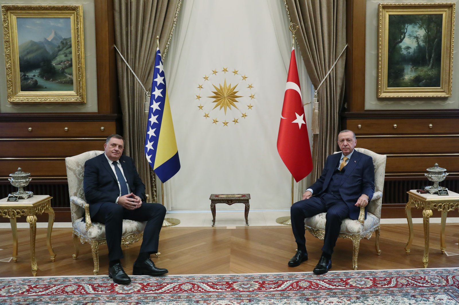 President Recep Tayyip Erdoğan (R) and Bosnia's Milorad Dodik pose for a photo at the Presidential Complex, Ankara, Turkey, Nov. 9, 2021 (AA Photo)