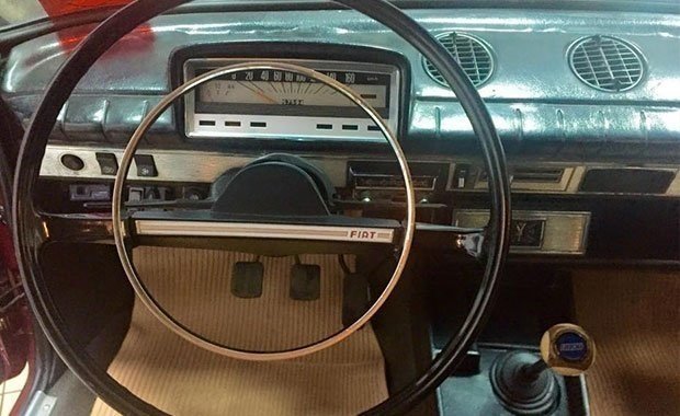 The dashboard and steering wheel of Paşam Sezer