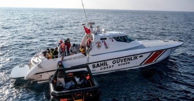 Turkish coast guard units rescue migrants in the Aegean Sea, Turkey, Nov. 3, 2021. (Photo by Uğur Yıldırım)

