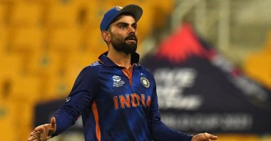 India's captain Virat Kohli reacts during the ICC men's T20 World Cup cricket match against Afghanistan, Abu Dhabi, UAE, Nov. 3, 2021. (AFP Photo)
