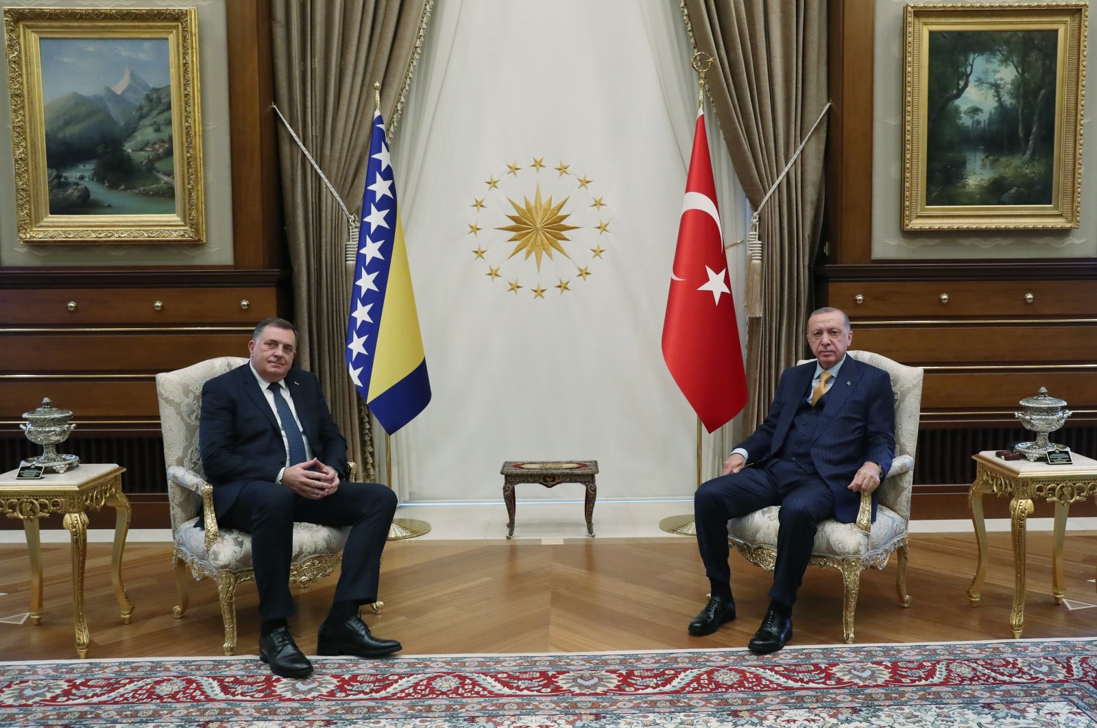 President Recep Tayyip Erdoğan (R) receives the Serbian member of the Bosnia-Herzegovina Presidential Council Milorad Dodik at the Presidential Complex in the capital Ankara, Turkey, Nov. 9, 2021. (AA Photo)