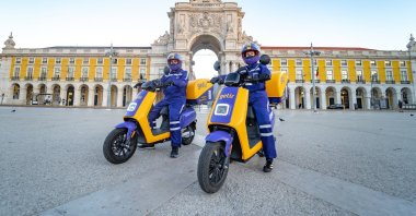 Getir couriers are seen in Lisbon, Portugal, Oct. 19, 2021. (DHA Photo)