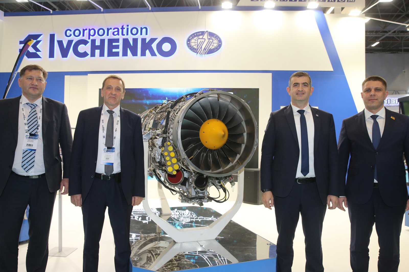 Baykar Turki, kesepakatan tinta perusahaan Ukraina untuk mesin pesawat tak berawak