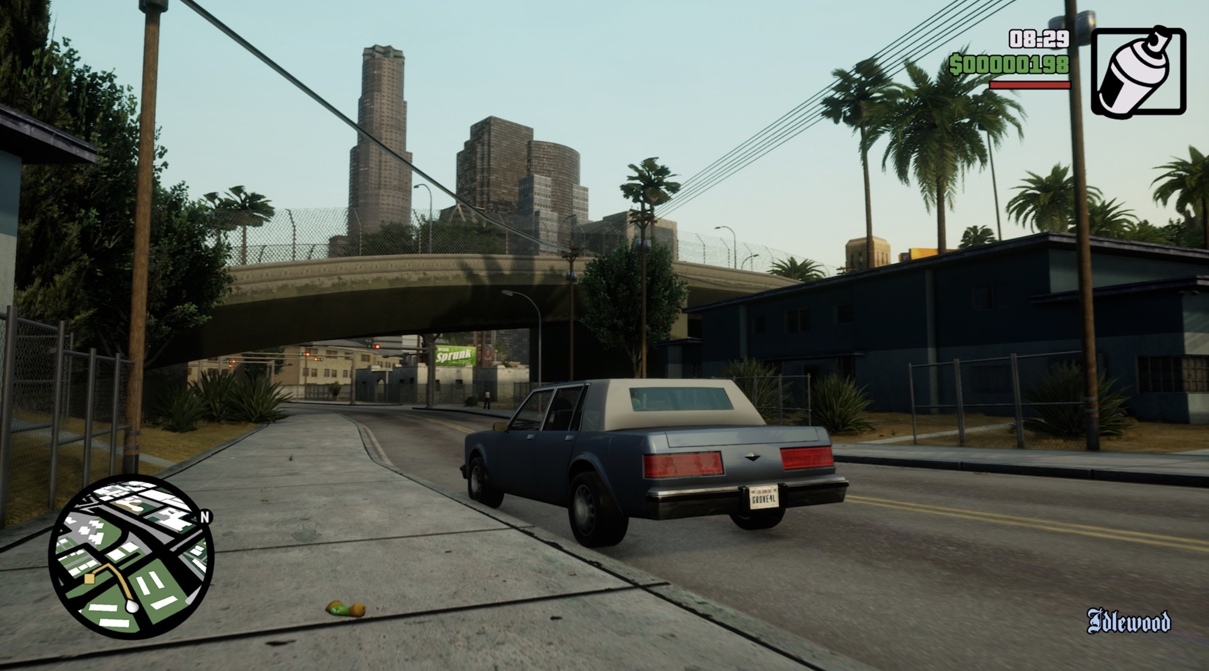 Being able to see the skyscrapers from the Grove Street surely feels good and immersive, but it should have been handled better, especially when the player is above ground. (Screenshot by Emre Başaran)