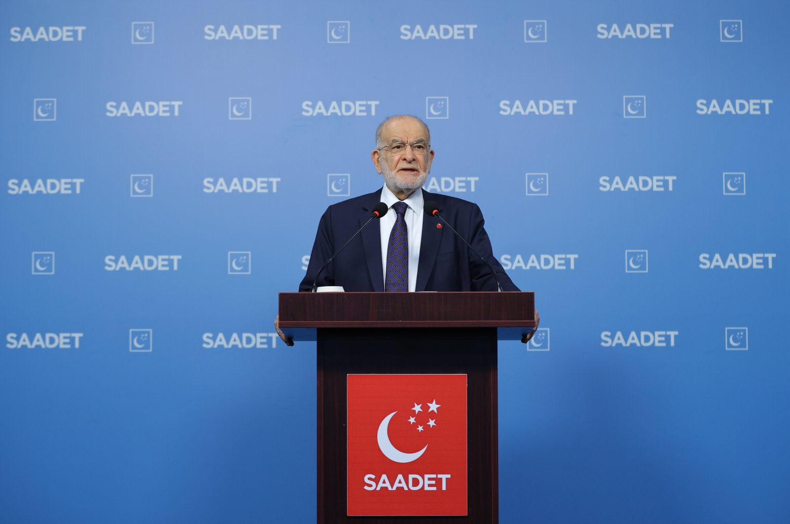 Felicity Party (SP) Chairperson Temel Karamollaoğlu speaks at a meeting in the party&#039;s headquarters in the capital Ankara, Turkey, Oct. 11, 2021. (AA Photo)
