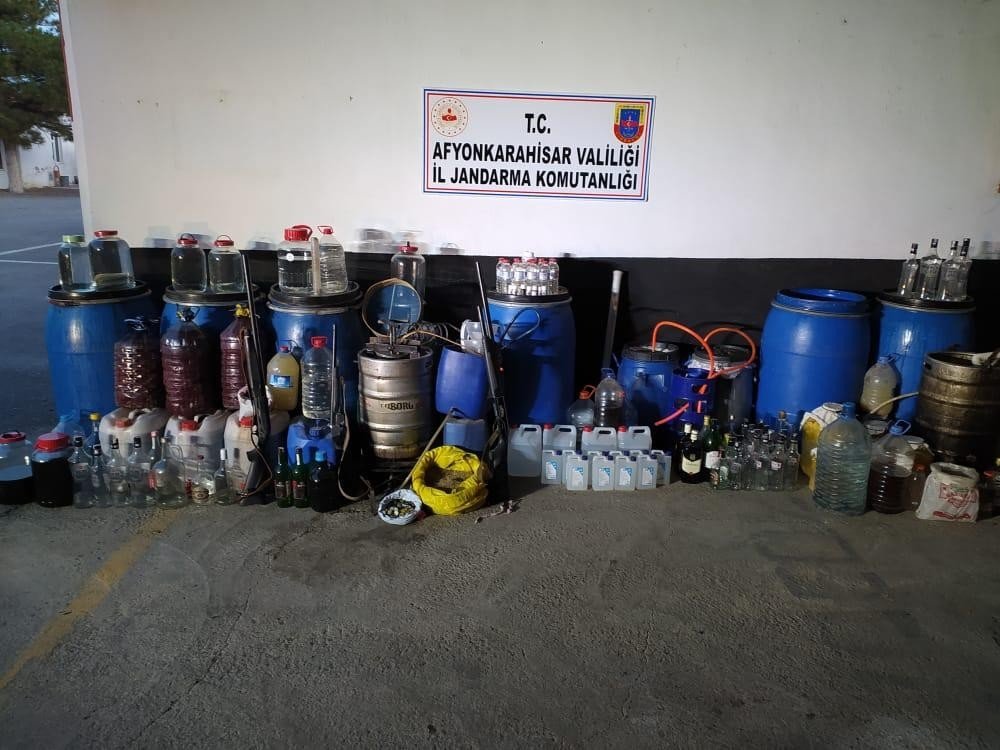 Gendarmerie display seized bootleg drinks in Sultandağı district in Afyon, western Turkey, Nov. 16, 2021. (İHA PHOTO)