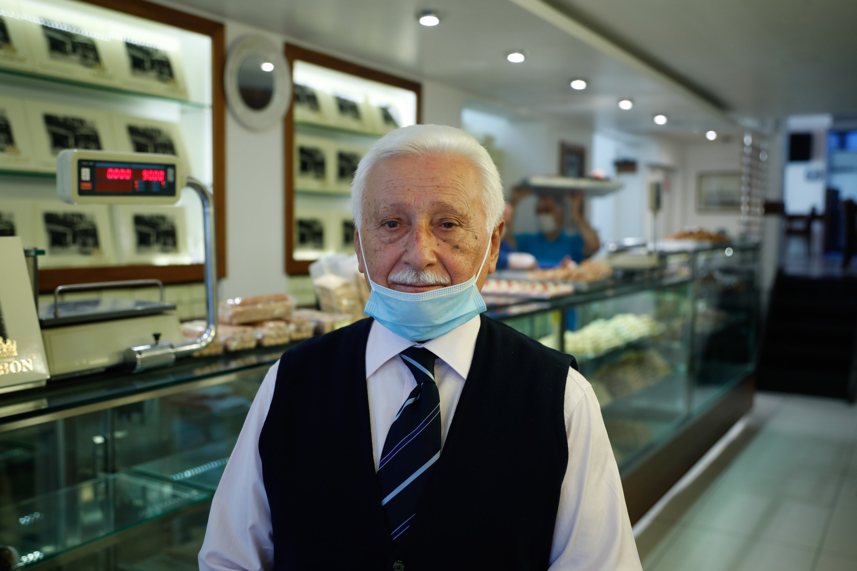 Şakir Ekinci, one of the two partners of Lebon Patisserie, poses inside the shop, Istanbul, Turkey, Nov. 15, 2021. (DHA) 