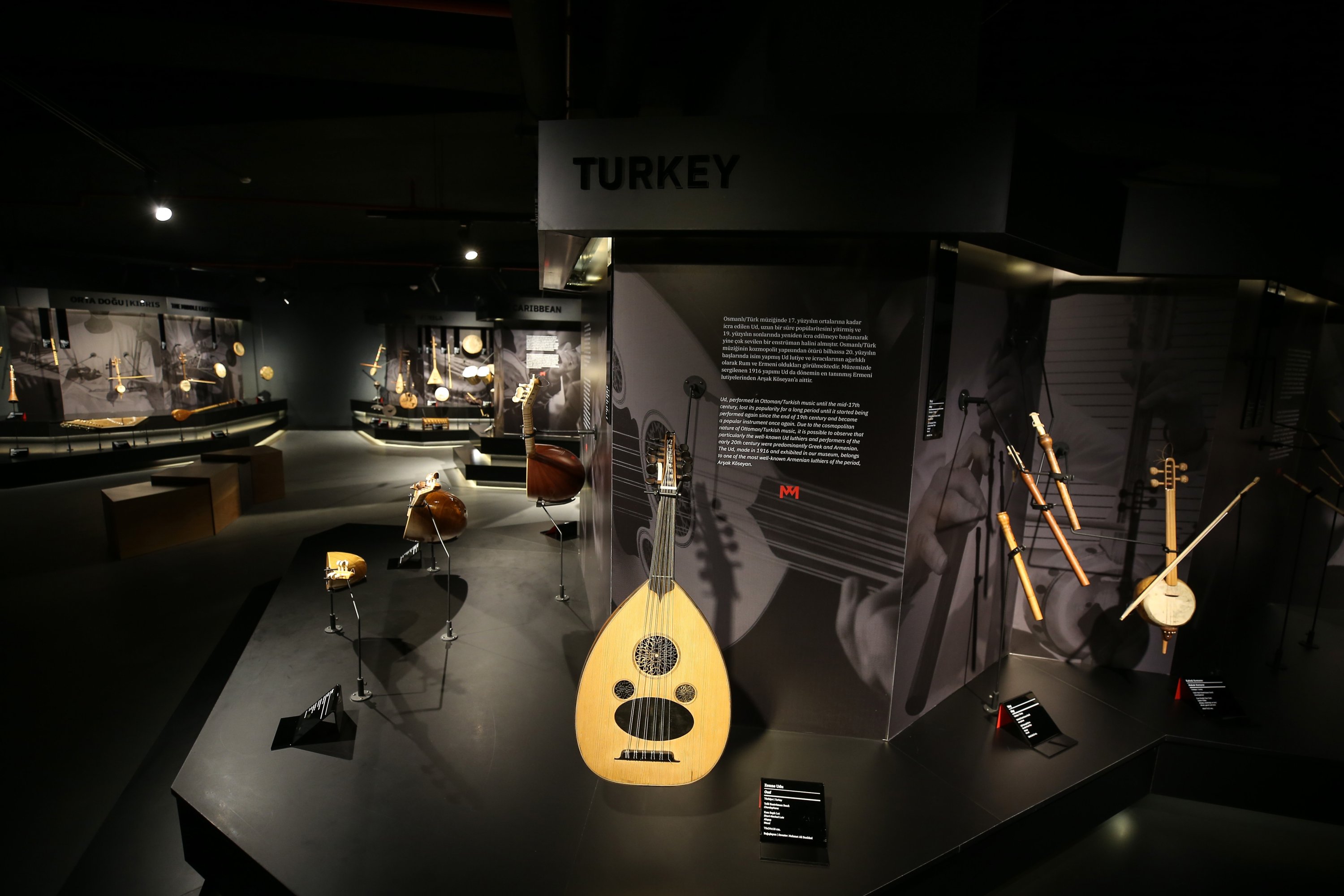 Beberapa alat musik Turki dipajang di Nilüfer Municipality Dr. Hüseyin Parkan Sanlıkol Musical Instruments Museum, Bursa, barat laut Turki, 15 November 2021. (AA Photo) 