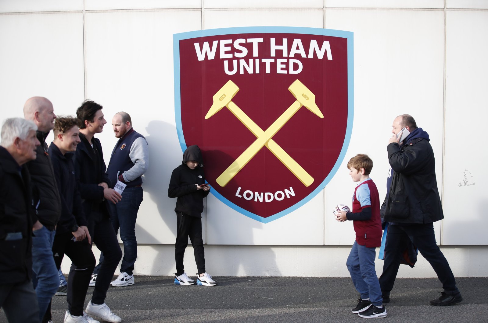 General view of fans outside the stadium before a match in London Stadium, London, U.K, Nov. 7, 2021. (Reuters Photo)