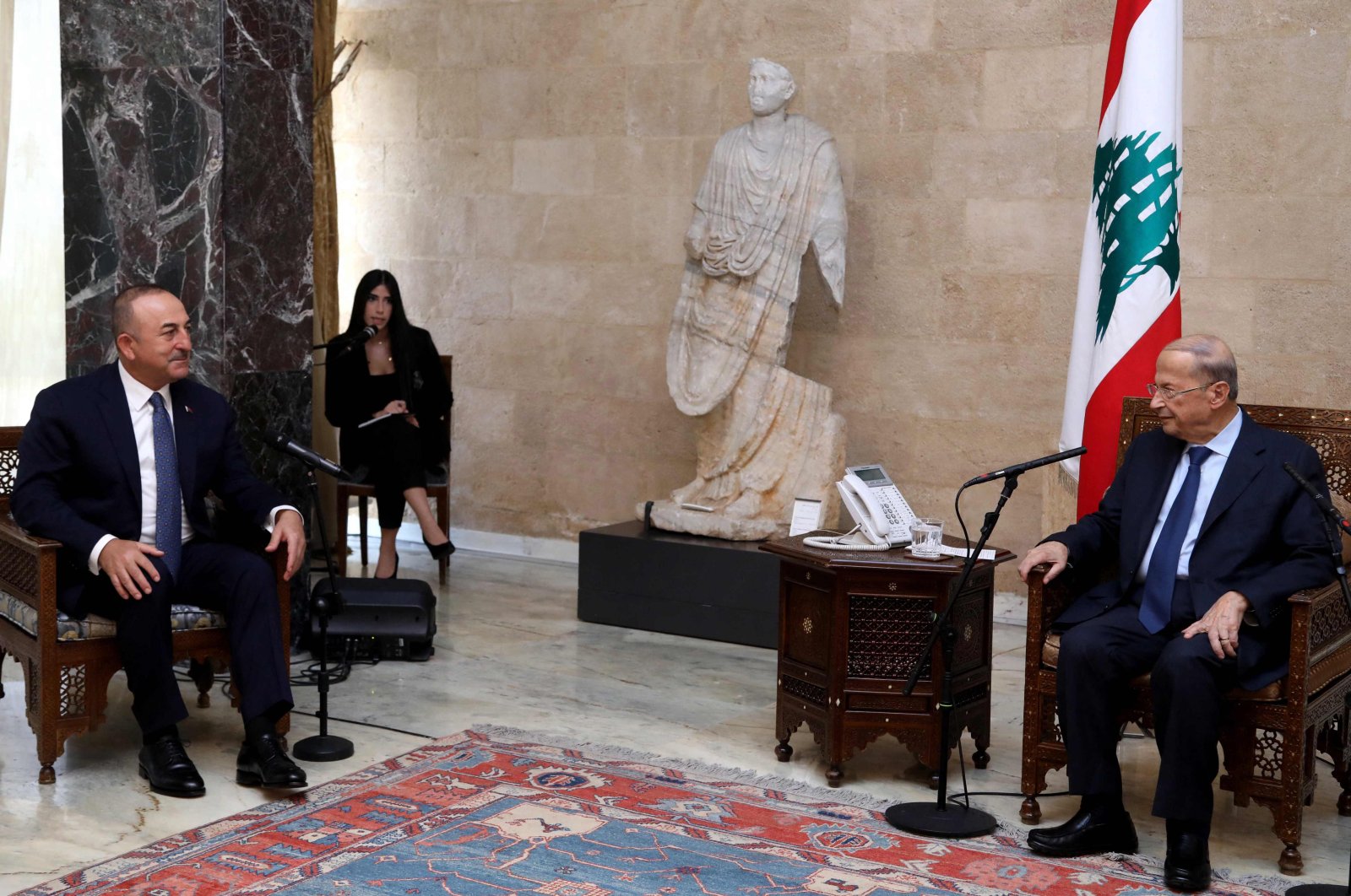 FM avuşoğlu menyuarakan solidaritas dengan Lebanon setelah krisis