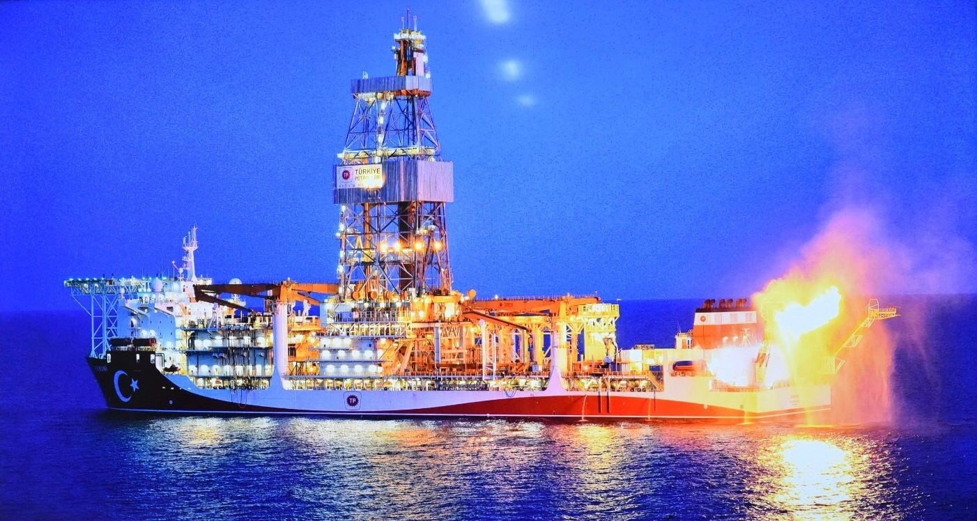 A drilling ship operated by Turkish Petroleum (TPAO) in the Black Sea, Nov. 1, 2021 (IHA File Photo)