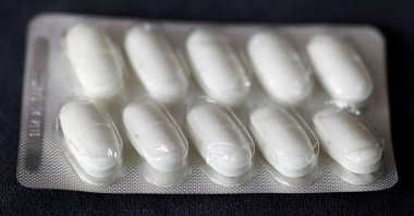 Ten pills of the antibiotic &quot;Amoxicillin 1000mg&quot; are seen at a pharmacy in Hanau, Germany, May 31, 2018. (Reuters Photo)