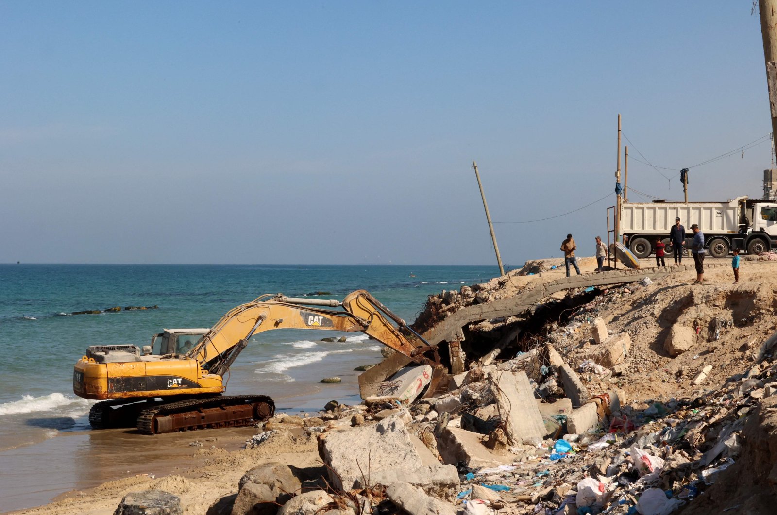 Qatar, Mesir akan memasok bahan bakar, bahan bangunan ke Gaza