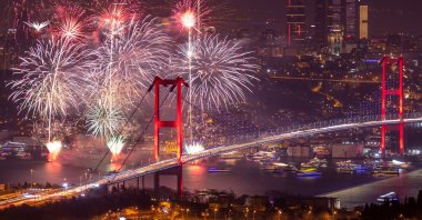 New Years 2020 celebrations around Istanbul. (Shutterstock Photo)