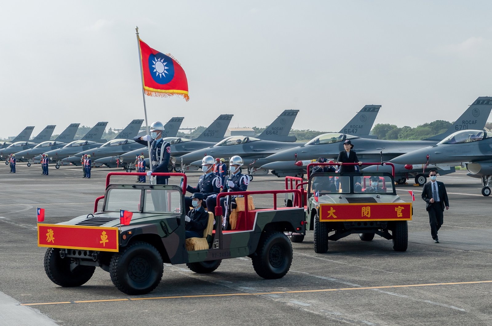 Taiwan stasiun 64 jet tempur F-16 canggih di tengah ancaman China