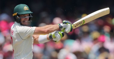 Tim Paine bats during a test match between Australia and New Zealand, in Sydney, Australia, Jan. 4, 2020. (AFP PHOTO)
