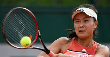 Peng Shuai returns the ball to Serbia's Aleksandra Krunic during a match, in Paris, France, May 29, 2018. (AFP PHOTO)