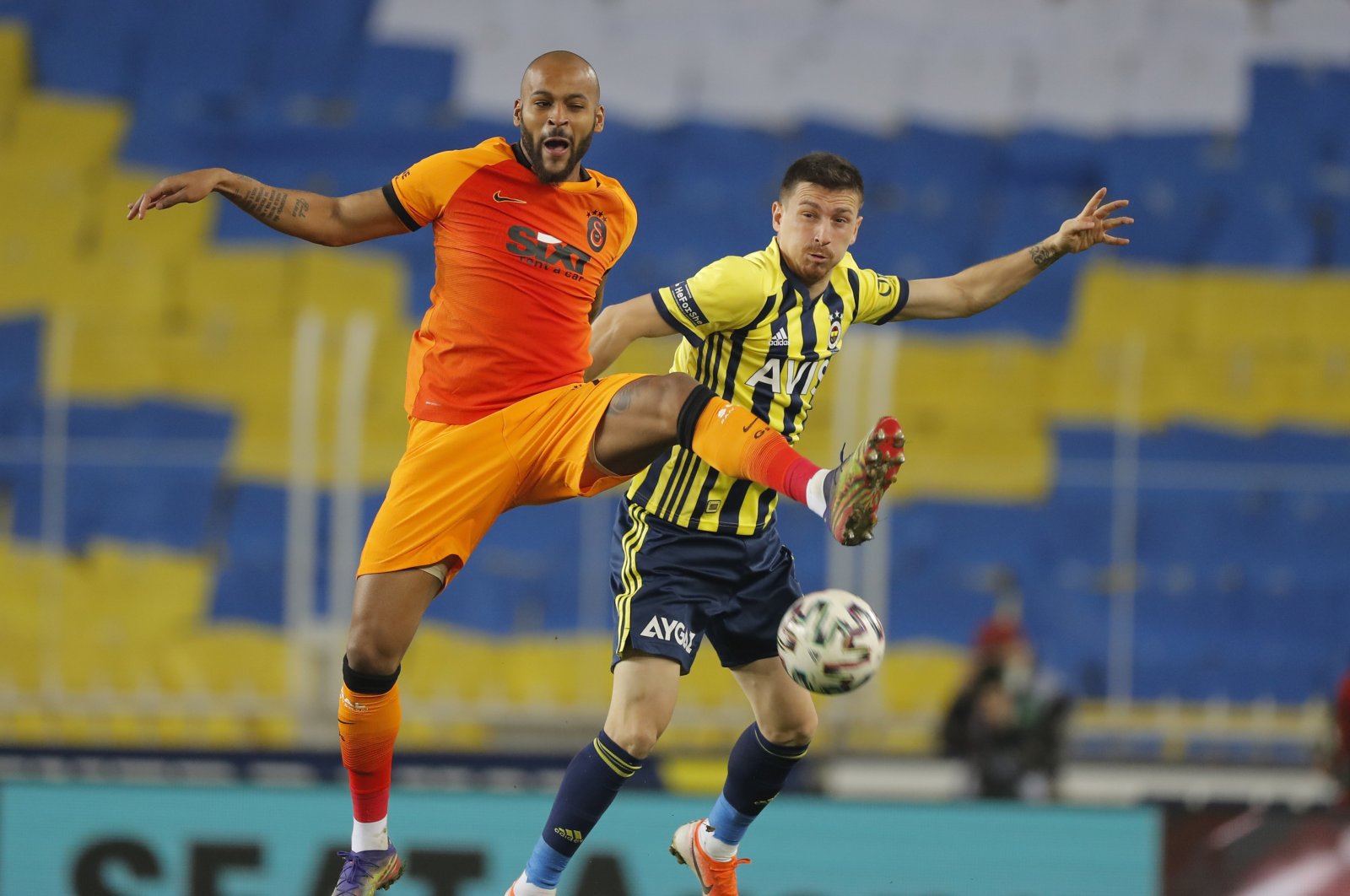 Galatasaray menjamu Fenerbahçe dalam derbi antarbenua Süper Lig