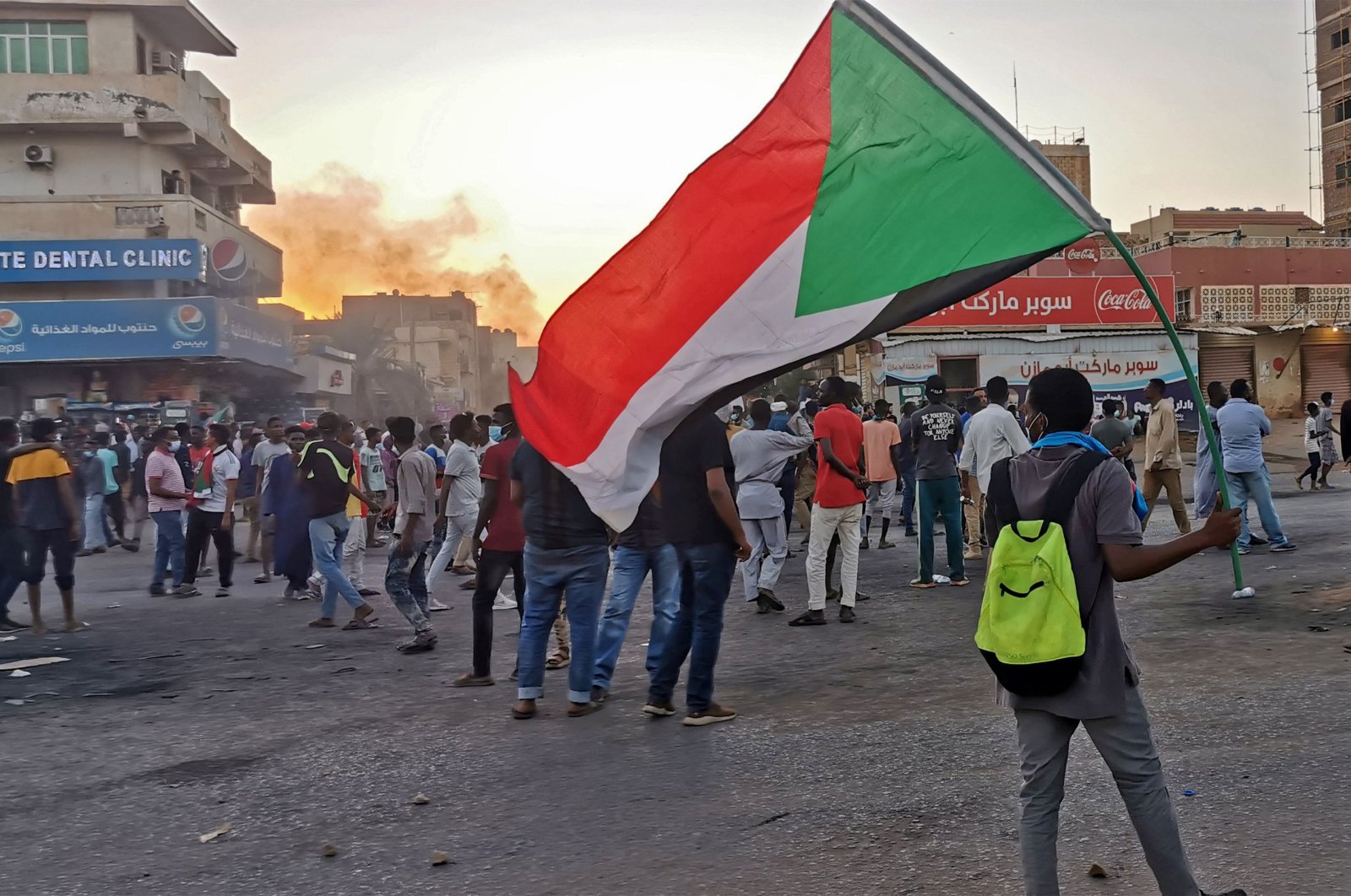 Anti-coup protesters gather in the capital amid ongoing protests against last month&#039;s widely condemned military takeover, Khartoum, Sudan, Nov. 17, 2021. (AFP Photo)