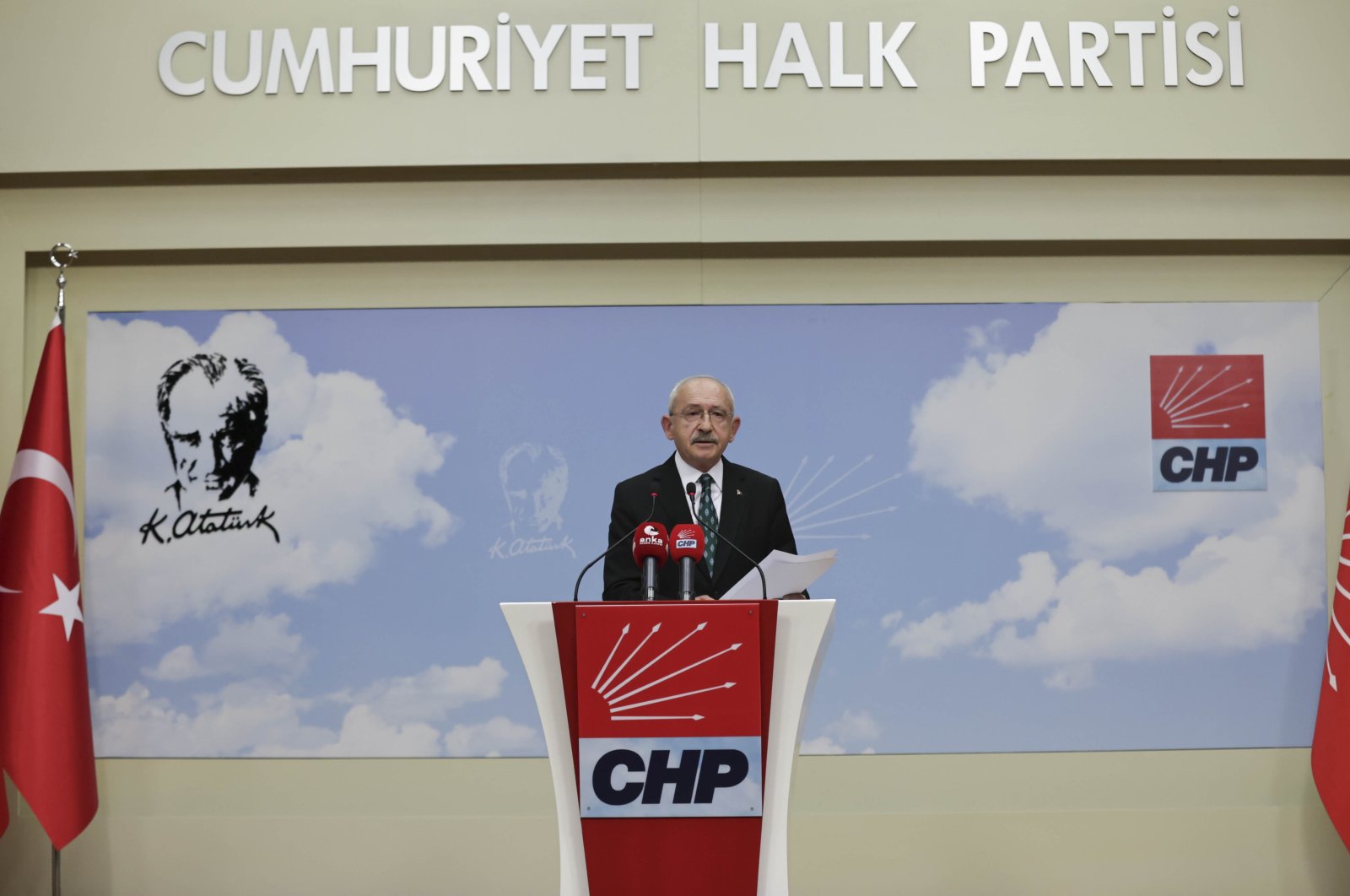 Main opposition Republican People&#039;s Party (CHP) Chairperson Kemal Kılıçdaroğlu speaks at a press briefing, at the party&#039;s headquarters in the capital Ankara, Turkey, Nov. 20, 2021. (AA Photo)