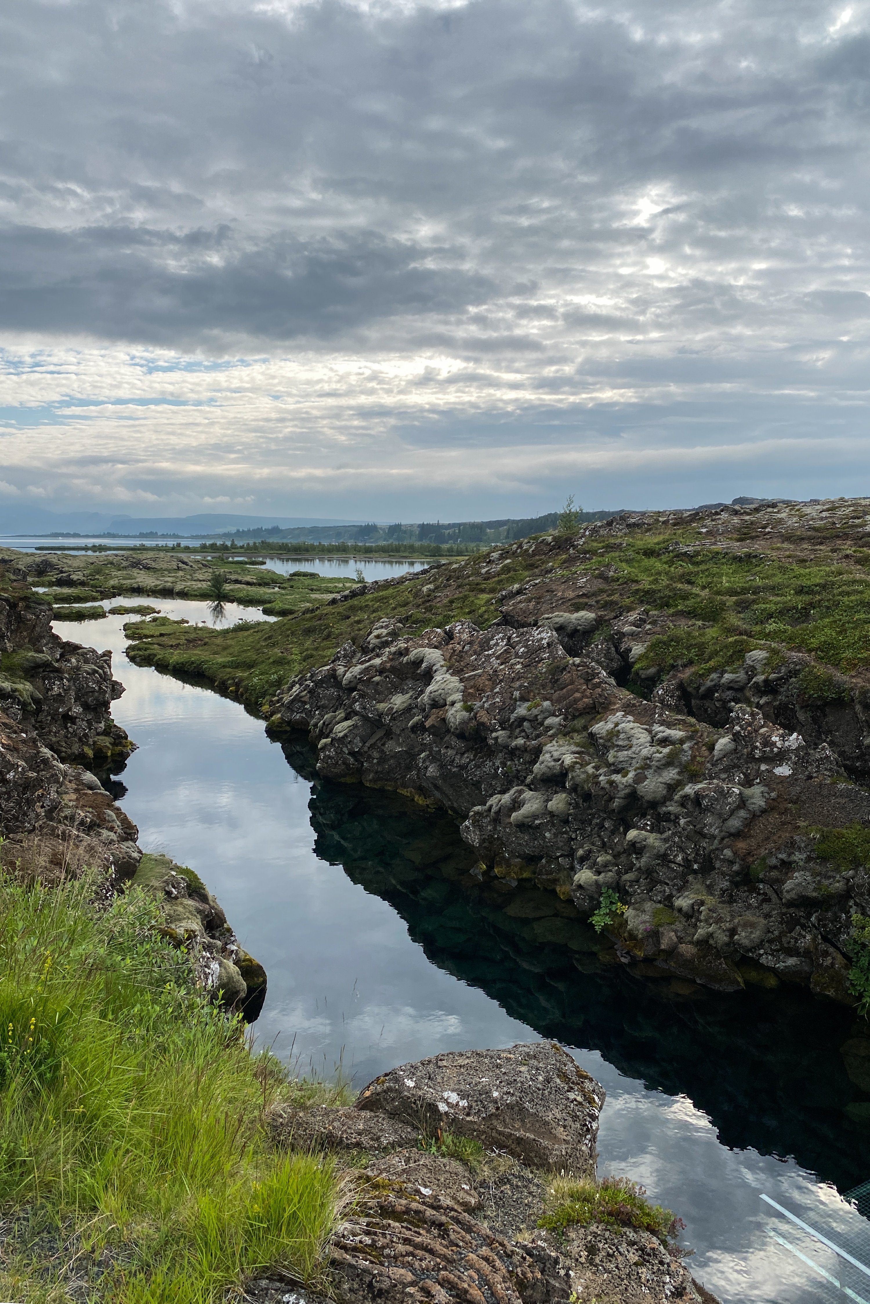 Snorkeling between tectonic plates in Silfra: Here the water is a frigid 2 degrees Celsius all year round. (dpa Photo)