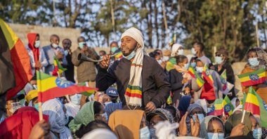 Ethiopians attend a rally held to show support for the government and the Ethiopian National Defense Force (ENDF), in their efforts against the Tigray Peoples Liberation Front (TPLF) and Oromo Liberation Army (OLA), in Addis Ababa, Ethiopia, Nov. 7, 2021. (EPA Photo)