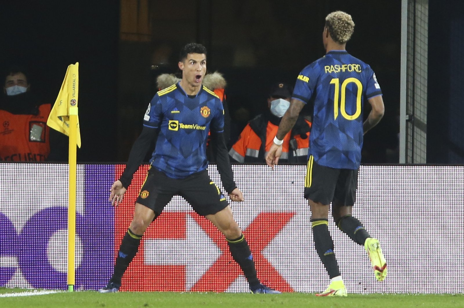 Manchester United&#039;s Cristiano Ronaldo (L) celebrates with Marcus Rashford after scoring in a Champions League match against Villarreal at the Ceramica stadium in Villarreal, Spain, Nov. 23, 2021. (AP Photo)