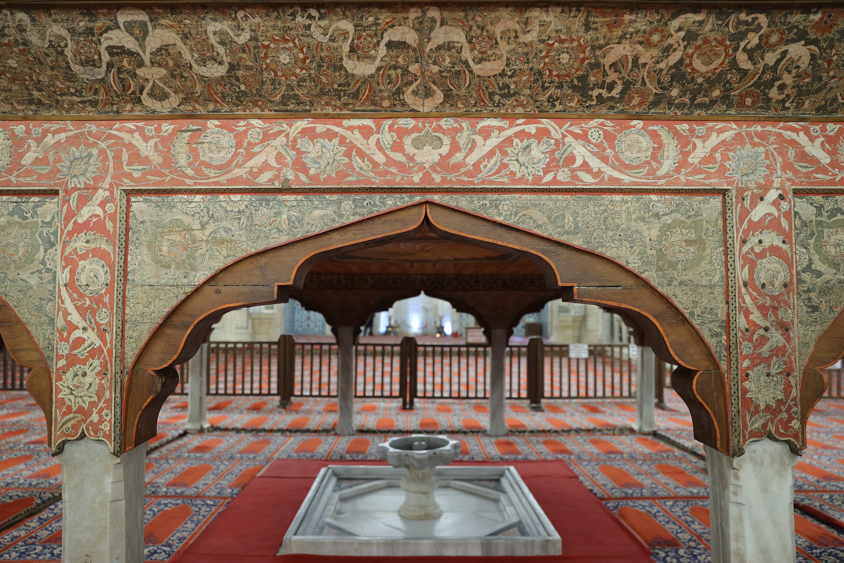 An interior view of the Selimiye Mosque, Edirne, northwestern Turkey, Nov. 26, 2021. (AA Photo)