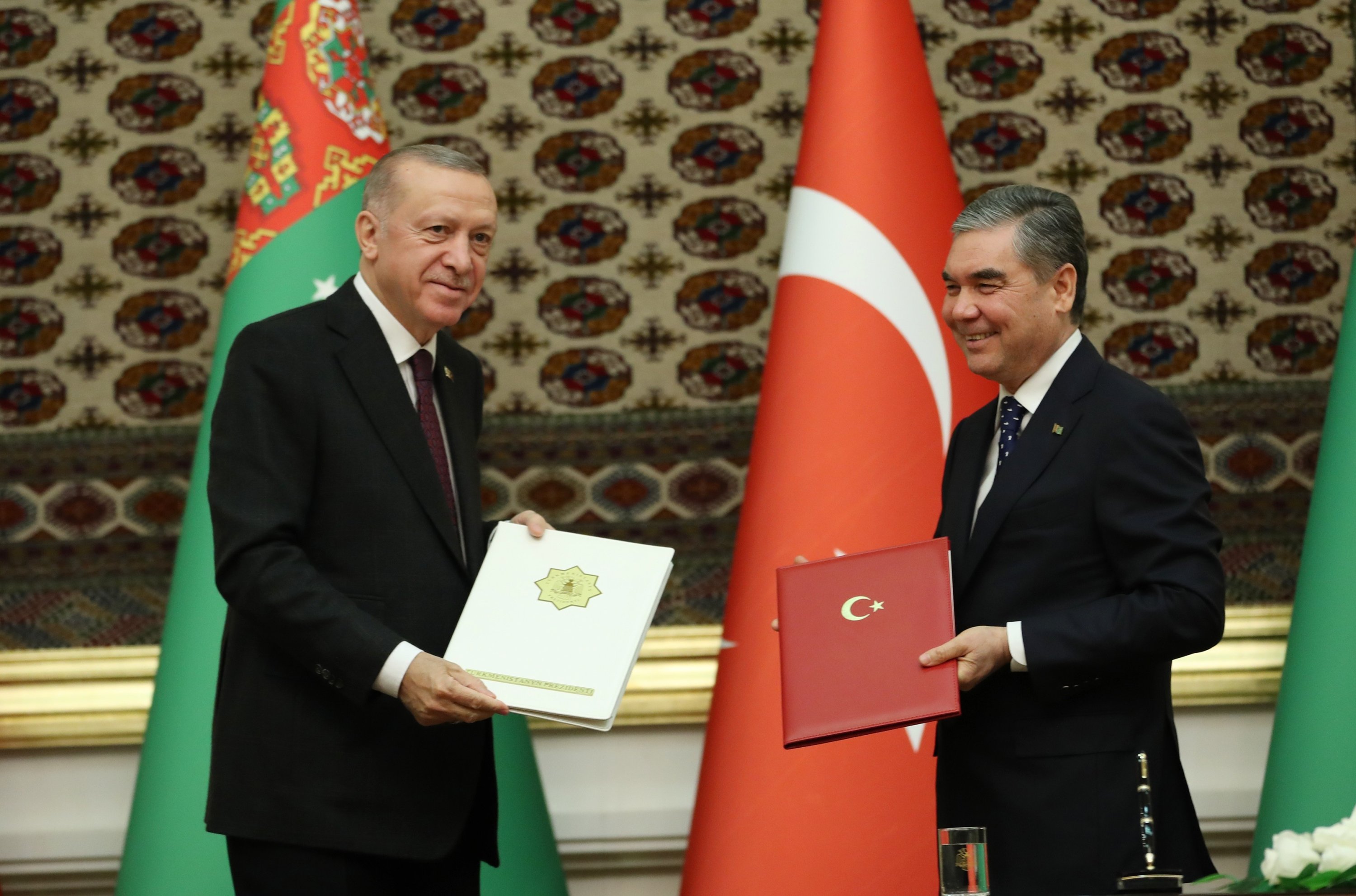 Turkey, Turkmenistan sign deals, strengthen ties in Erdoğan's visit ...