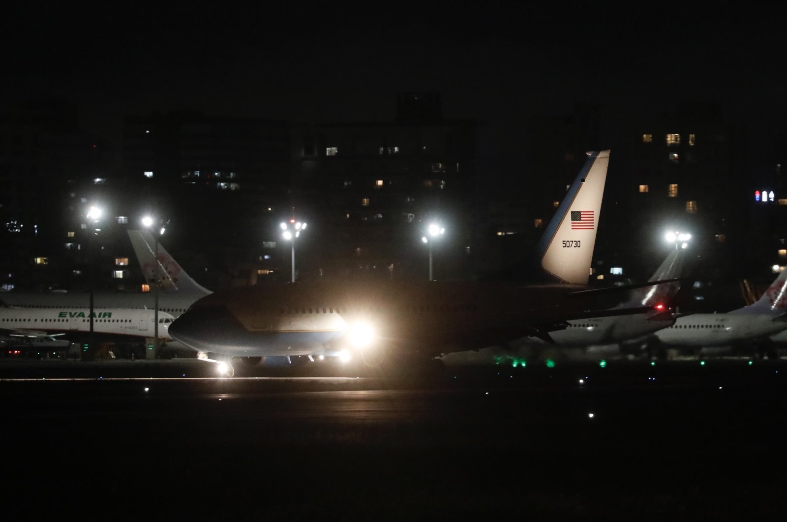 A Boeing C-40C flight SPAR11 carrying U.S. officials on the tarmac upon arriving at Songshan Airport in Taipei, Taiwan, Nov. 25, 2021. (EPA Photo)