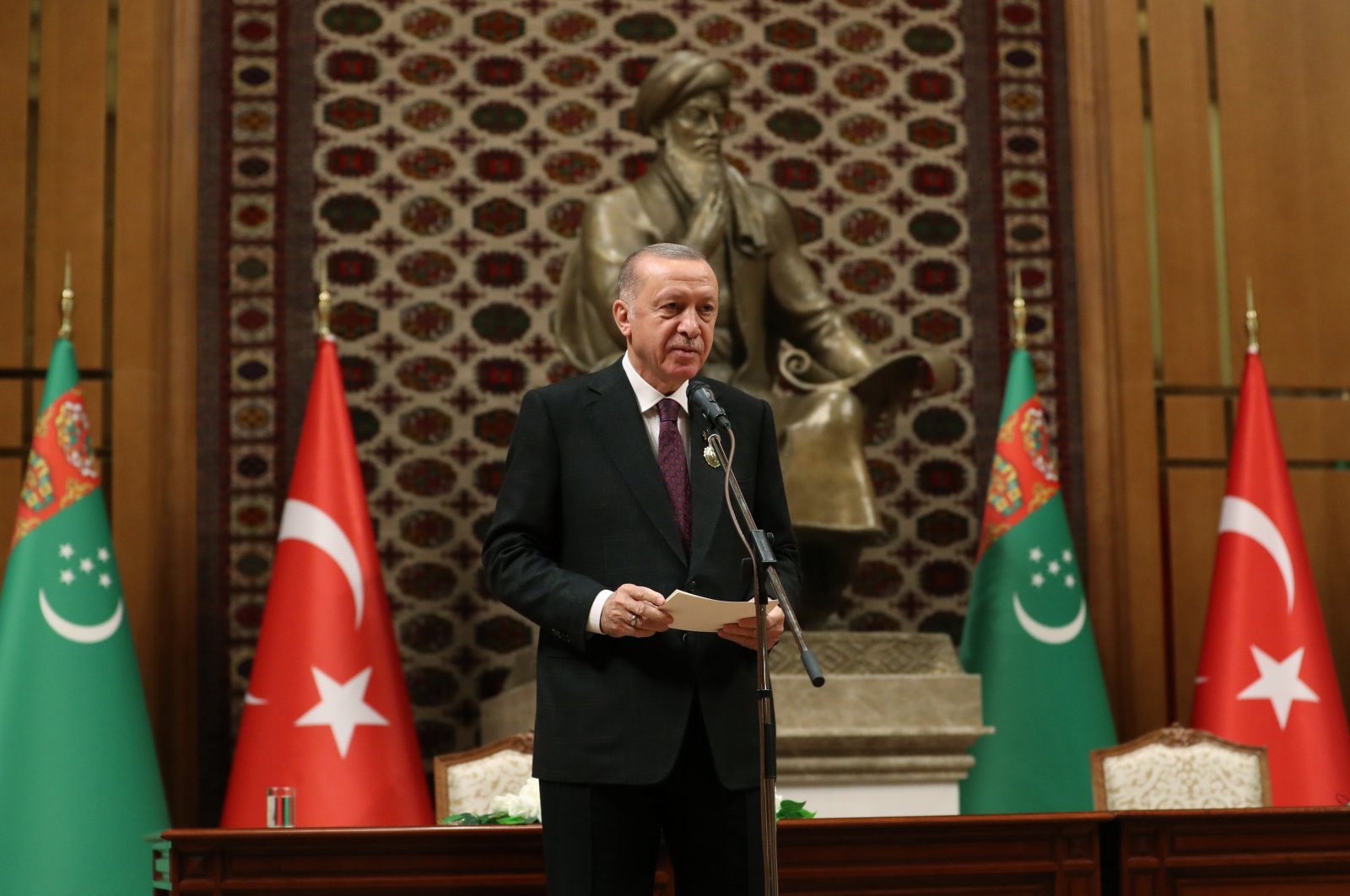 President Recep Tayyip Erdoğan receiving the Turkmenistan State Cooperation Order in Ashkabat, Turkmenistan, Nov. 27, 2021 (IHA Photo)