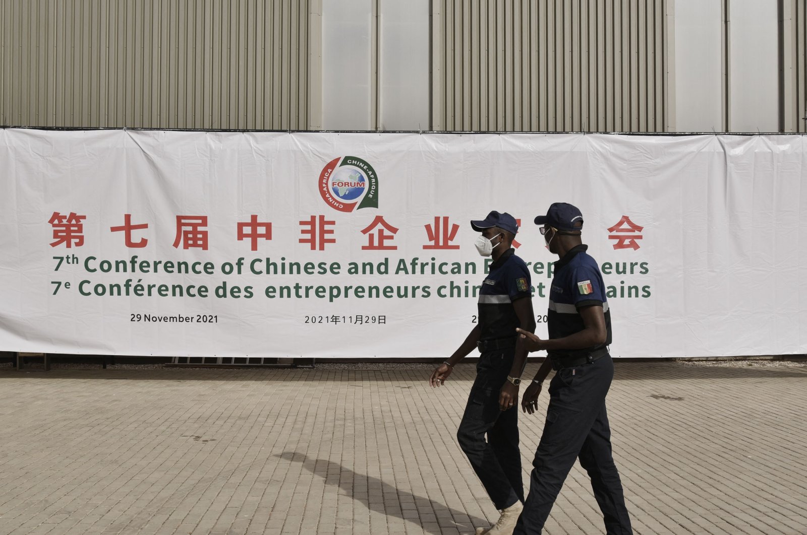China akan menyumbangkan 1B jabs COVID-19 ke Afrika untuk memadamkan strain omicron