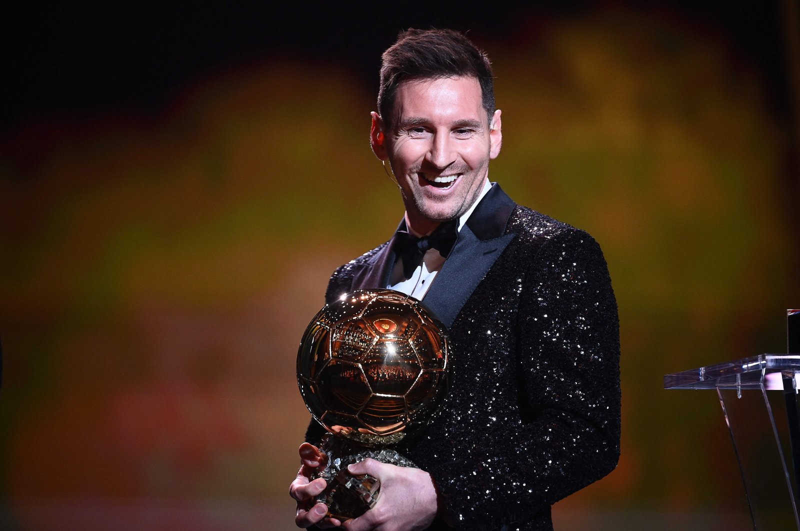 Paris Saint-Germain&#039;s Argentine forward Lionel Messi reacts with the Ballon d&#039;Or award, Paris, France, Nov. 29, 2021. (AFP Photo)