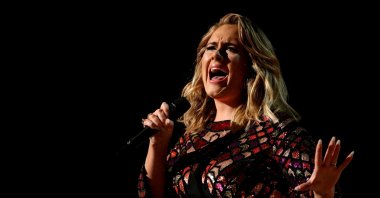 Adele sings "Hello" at the 59th Annual Grammy Awards in Los Angeles, California, U.S., Feb. 12, 2017. (REUTERS)