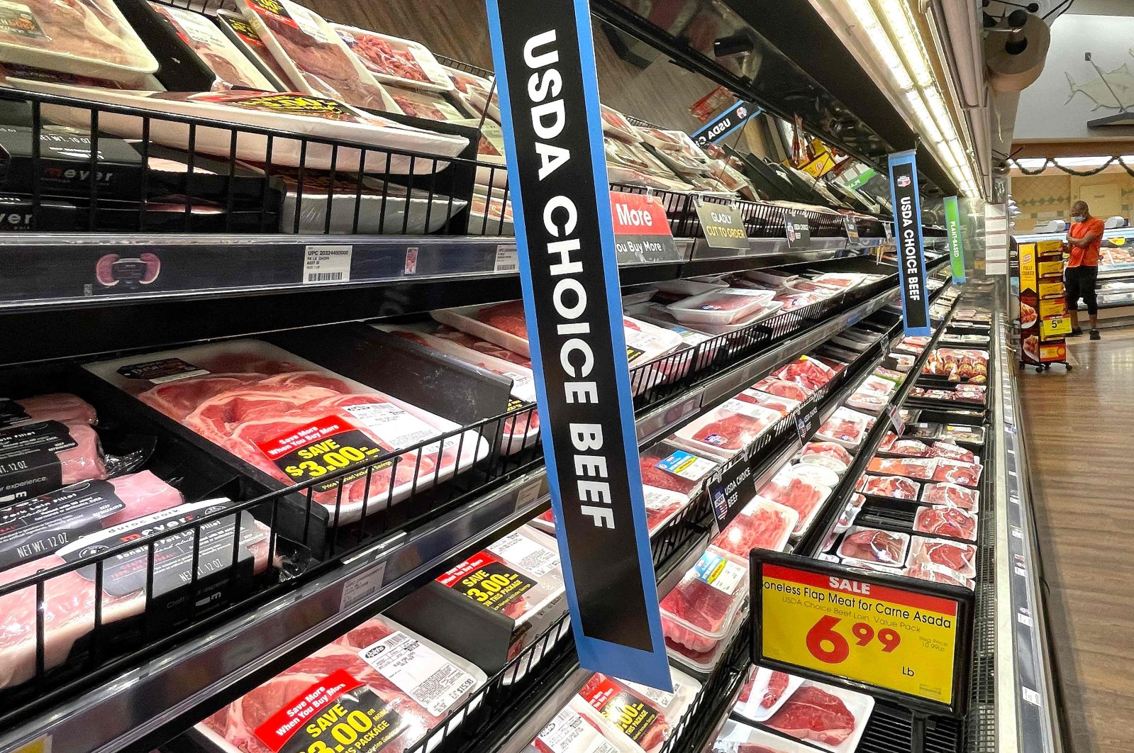 USDA Choice beef is displayed for sale in a grocery store in Los Angeles, California, U.S., Nov. 11, 2021. (AFP Photo)