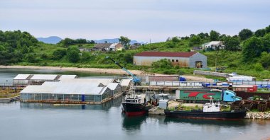 A view of the holding facility, known as &quot;whale jail&quot;, in Srednyaya Bay as employees prepare to load three killer whales into special tanks on trucks for the transportation to the release site on the Sea of Okhotsk coast, Russia, July 11, 2019. (AFP Photo)