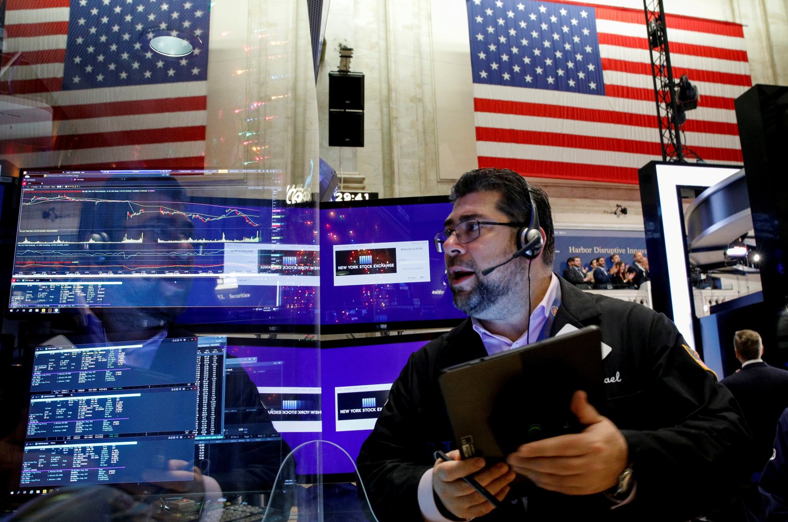 A trader works on the floor of the New York Stock Exchange (NYSE) in New York City, U.S., Dec. 2, 2021. (Reuters Photo)