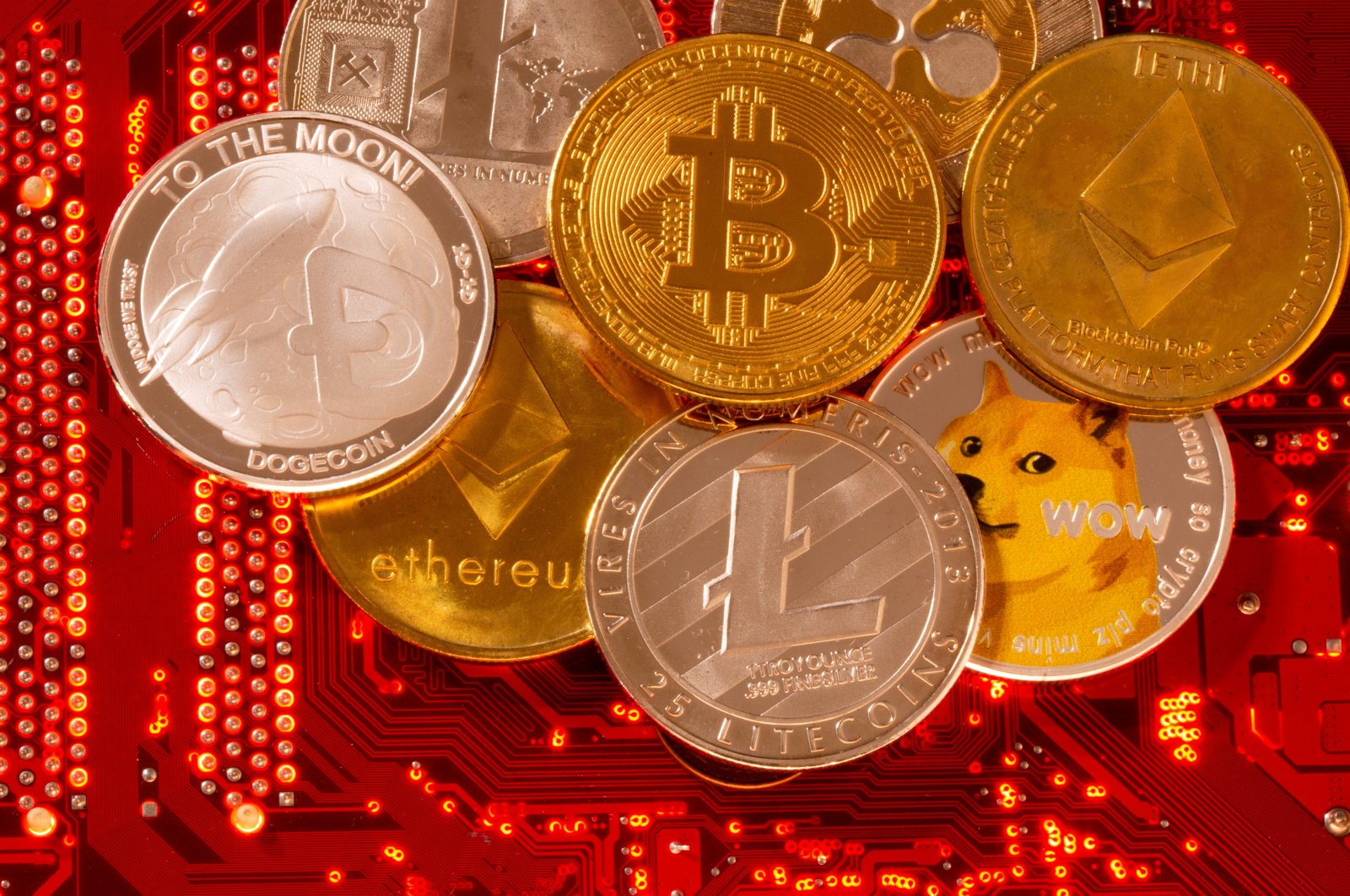 Bitcoin jatuh lebih dari 20% di tengah volatilitas omicron di pasar