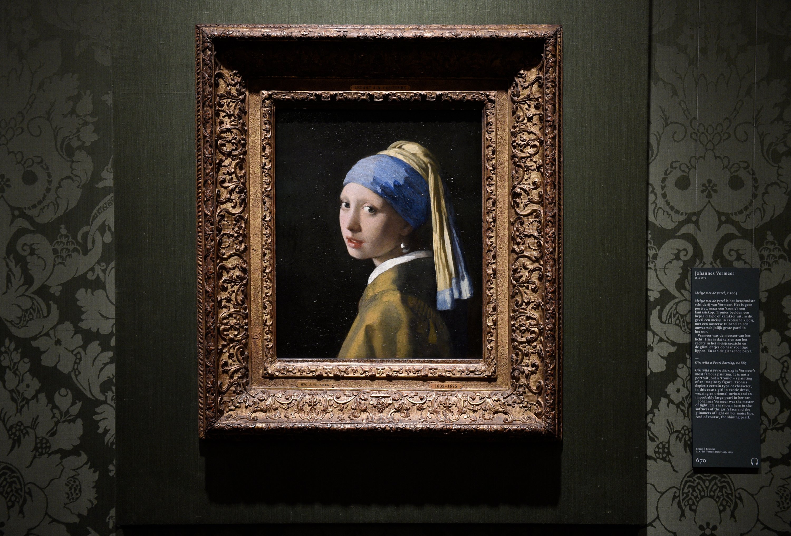 Johannes Vermeer, The Girl with a Pearl Earring, 1665, Mauritshuis, The Hague, Netherlands. 