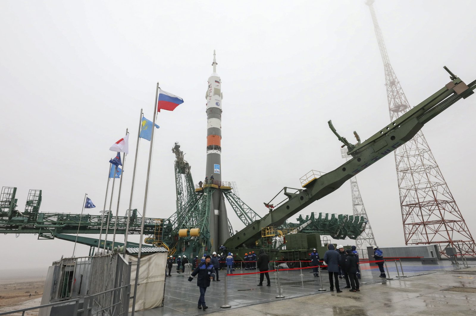 Rusia kembali dalam pariwisata luar angkasa sebagai taipan Jepang untuk terbang ke ISS