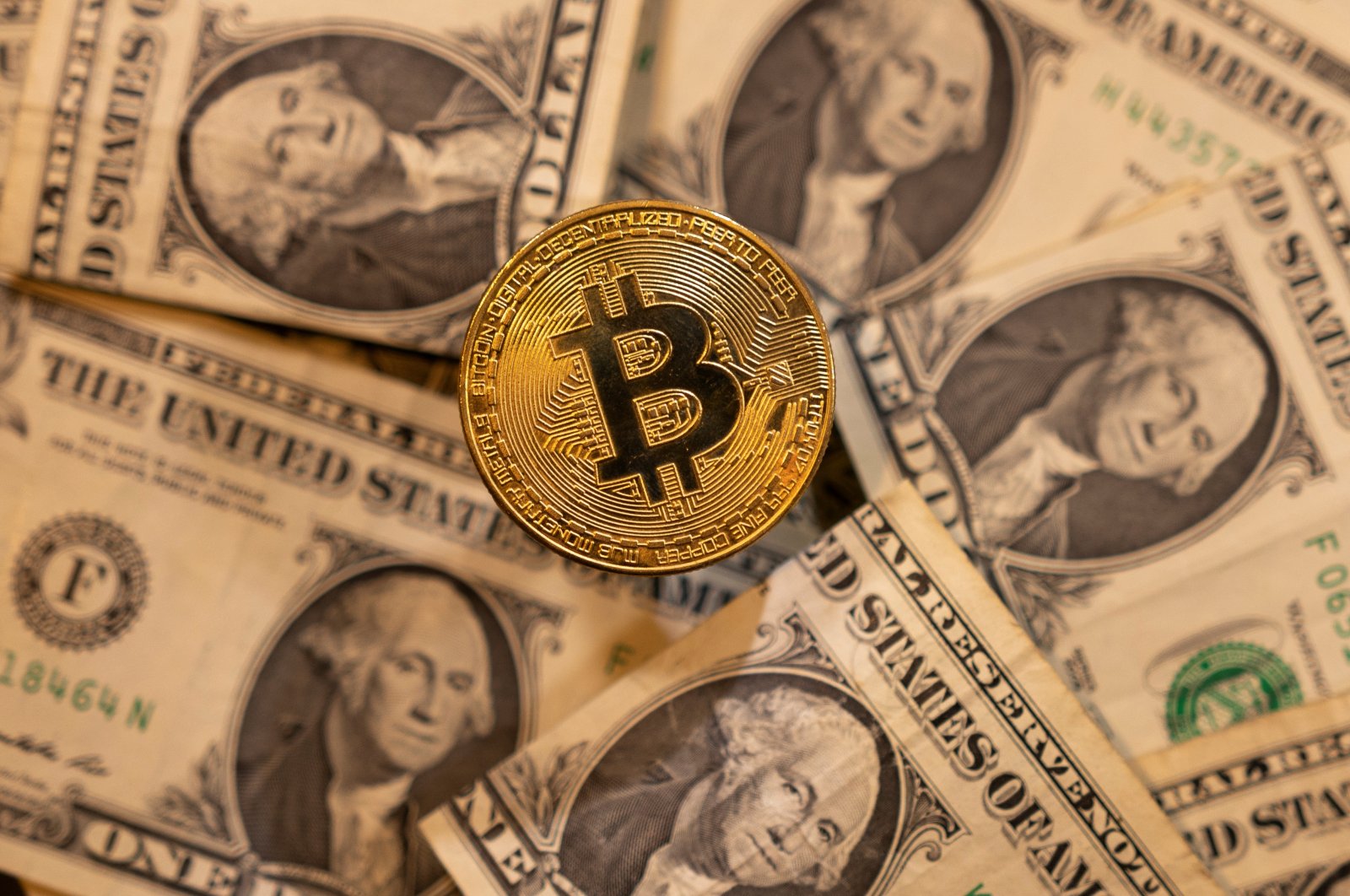 Bulan yang sulit ke depan?  Bitcoin anjlok 5% setelah akhir pekan yang memar
