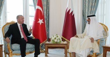 President Recep Tayyip Erdoğan (L) and the emir of Qatar, Sheikh Tamim bin Hamad Al Thani, during their meeting at the Amiri Diwan Palace in Doha, Qatar, Dec. 7, 2021. (EPA Photo)