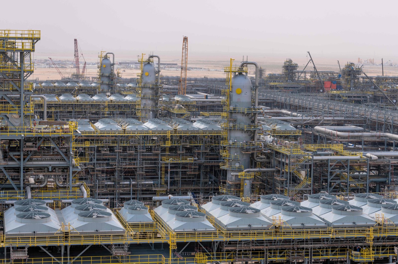 Saudi Aramco&#039;s Fadhili Gas Plant Project, located 30 kilometers (18.6 miles) west of the city of Jubail in the eastern province of Saudi Arabia, Jan. 16, 2019. (AFP Photo)
