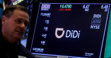 A screen displays trading information for ride-hailing giant Didi Global on the floor of the New York Stock Exchange (NYSE) in New York City, U.S., Dec. 3, 2021. (Reuters Photo)