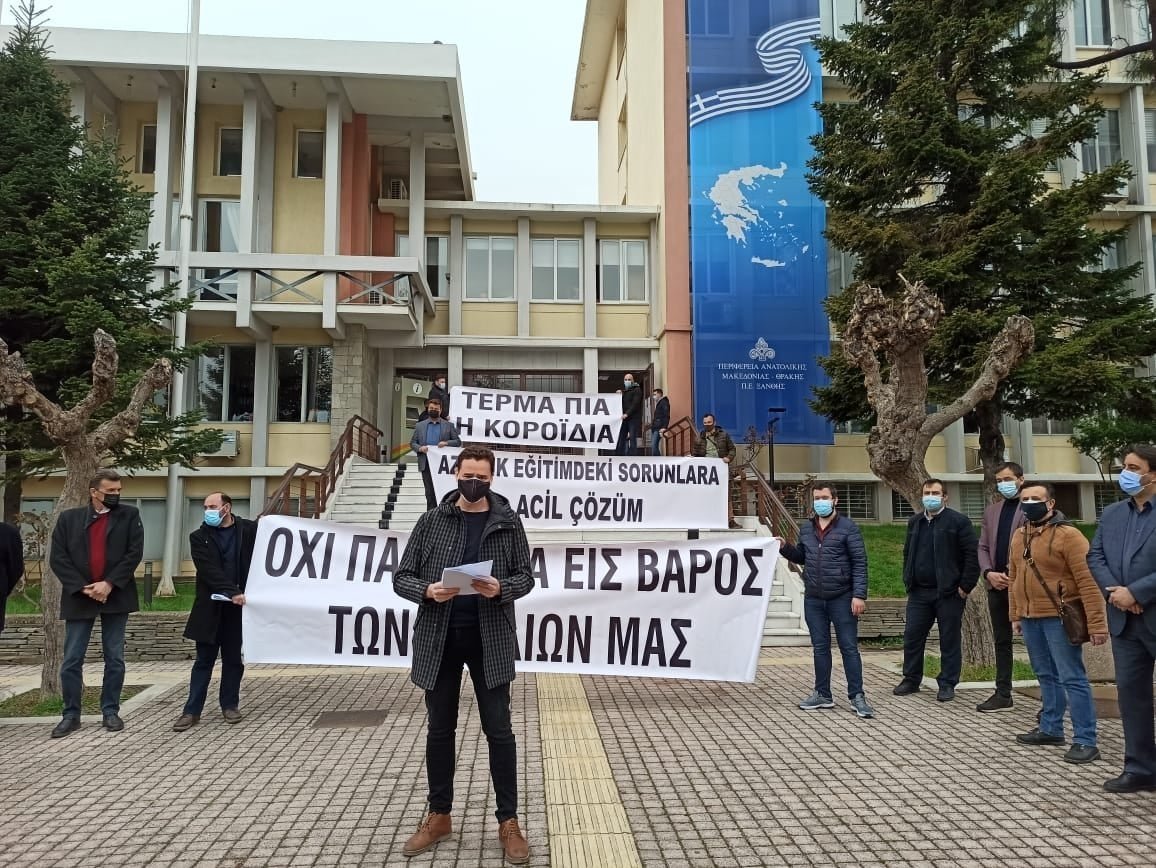 Parents and their supporters take part in a demonstration protesting the Greek government&#039;s postponement of community board member elections at minority schools in Komotini (Gümülcine), northern Greece, April 6, 2021. (AA Photo)