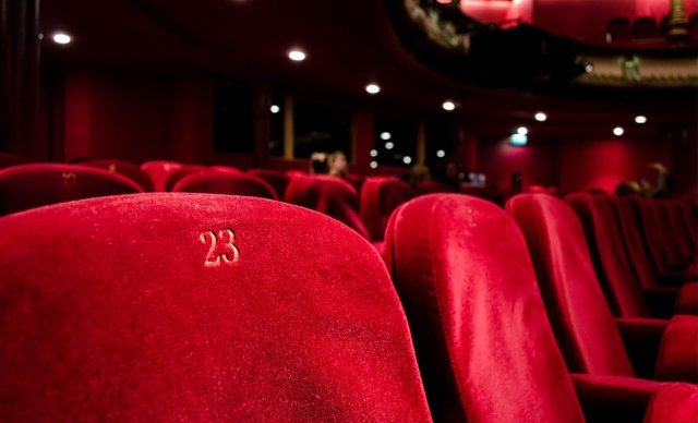 Movie theaters have seen a large decrease in spectator figures in the last two years in Turkey. (DHA)