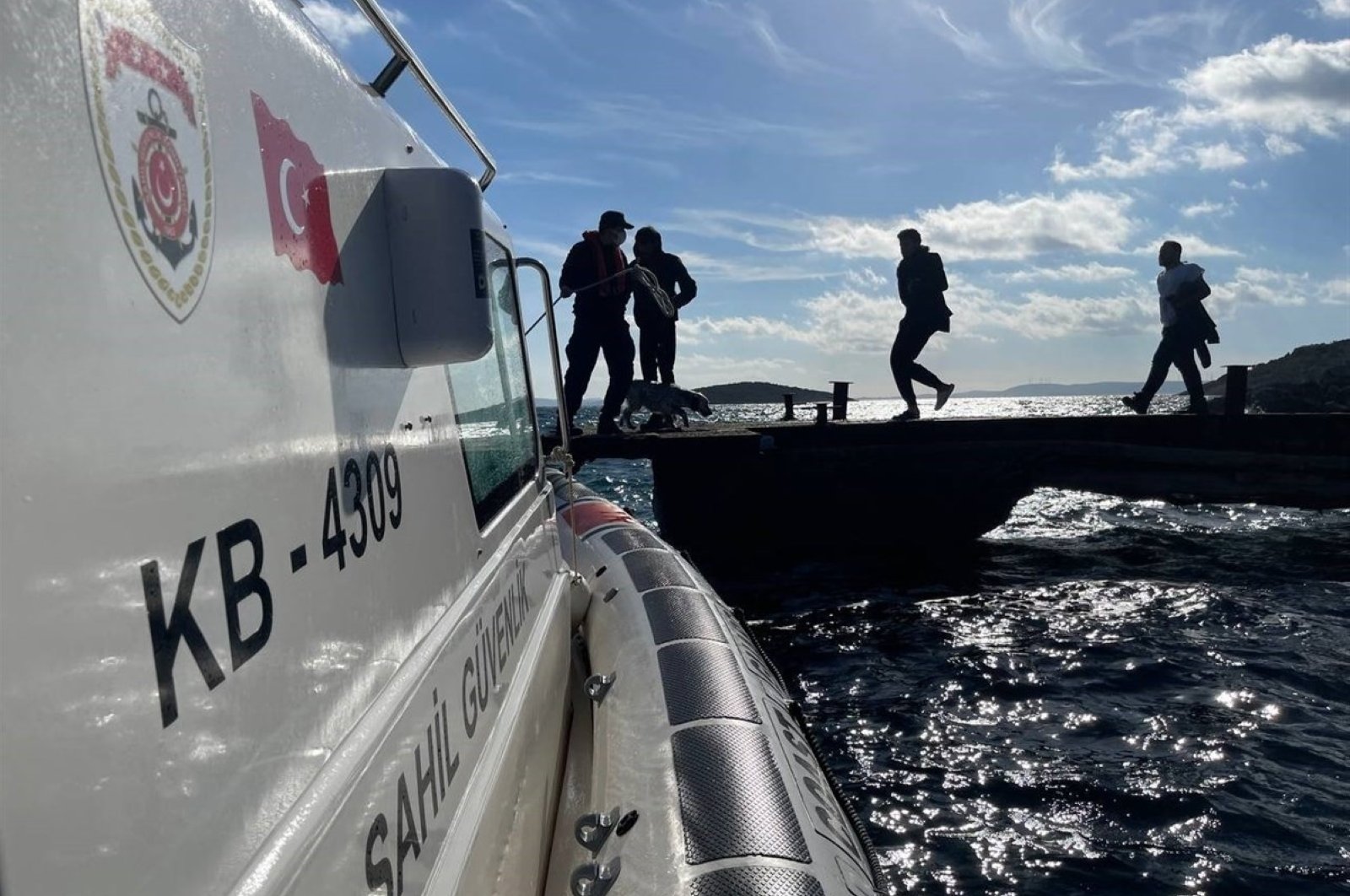 Unit penjaga pantai Turki menyelamatkan 79 migran di Laut Aegea