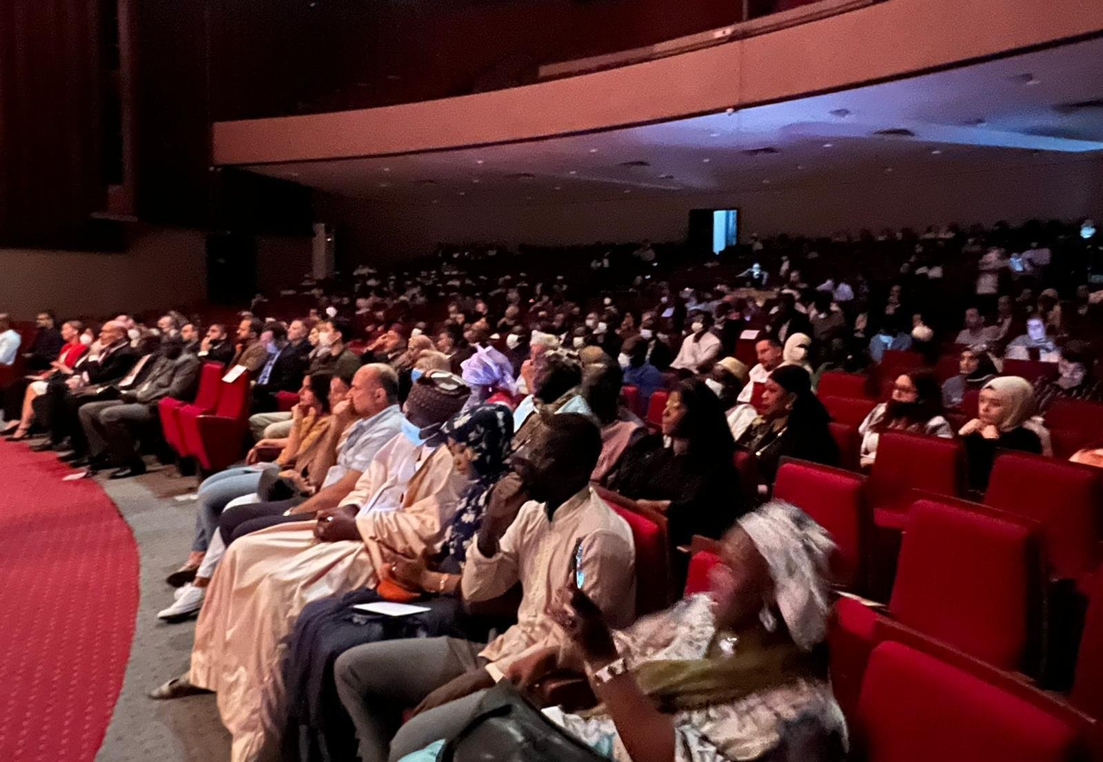Penonton terlihat saat konser di Dakar, Senegal, 13 Desember 2021 (AA Photo)