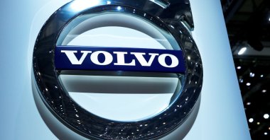 A Volvo logo is pictured during the 87th International Motor Show at Palexpo in Geneva, Switzerland, March 7, 2017. (Reuters Photo)